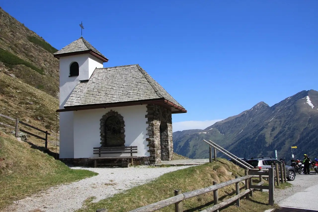 TPO Roofing Guide: Benefits, Costs, and Tips